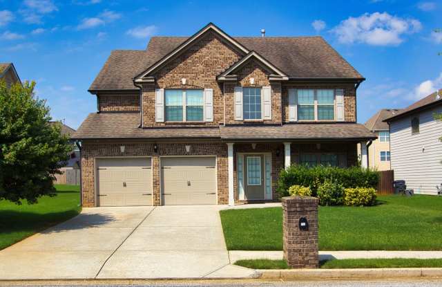 Pet Friendly! Desirable Community! 5 Bedroom 3 Bathroom Home
