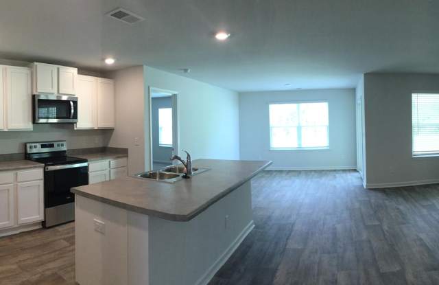 601 Draymore Drive NE