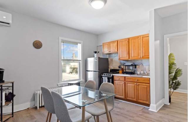 S0049 - 154 South Whitney