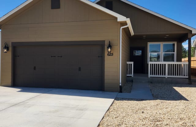 625 Cowboy Way - 625 Cowboy Way, Cañon City, CO 81212