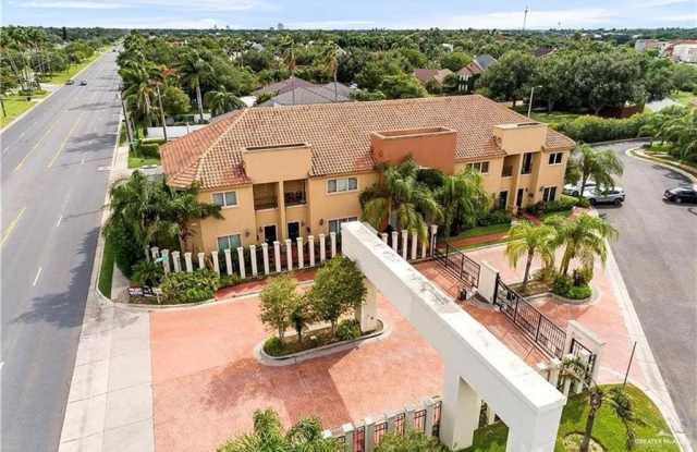 7027 North 3rd Street