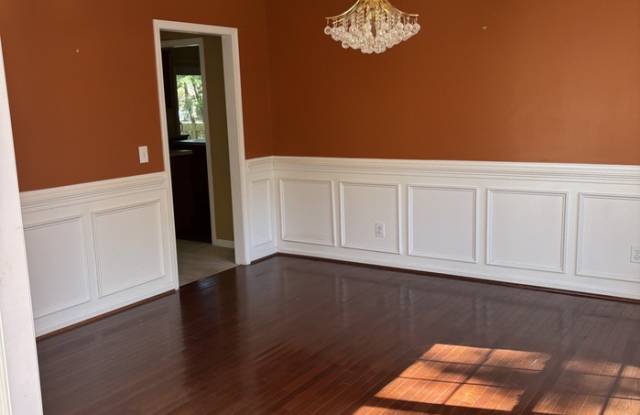 90 Groves Wood Court