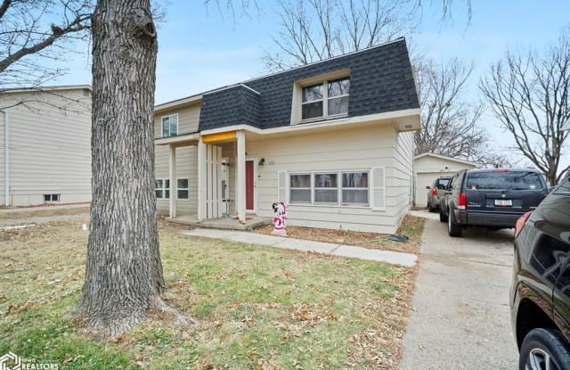 3423 SE 20th SE - 3423 Southeast 20th Street, Des Moines, IA 50320