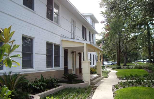 Bella Vista J - Perfect 1 Bedroom, 1 Bathroom Apartment in Sorority Row