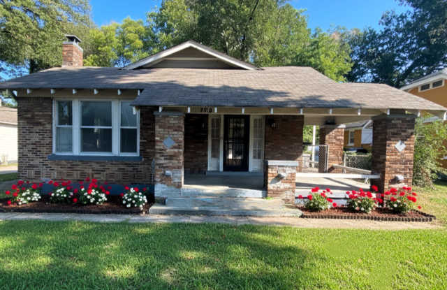 Photo of 2918 Southern