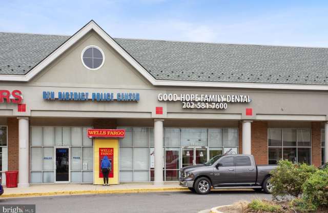 Photo of 2828 BUENA VISTA Terrace SE unit: 4