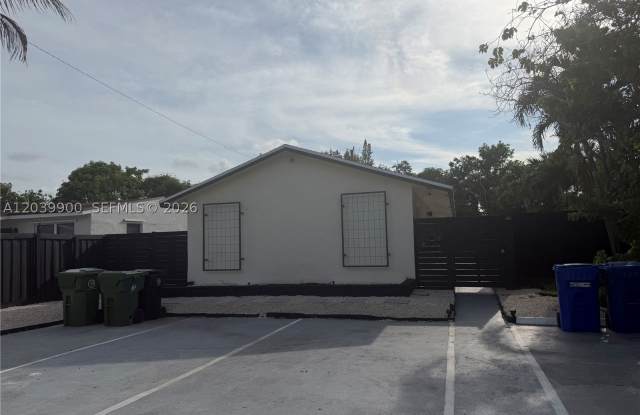 1533 NW 2nd Ave