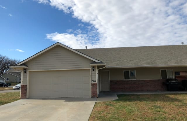 728 Highland Ridge - 728 Highland Ridge Drive, Manhattan, KS 66503