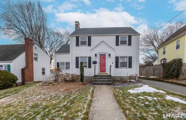 Photo of 335 Commonwealth Avenue