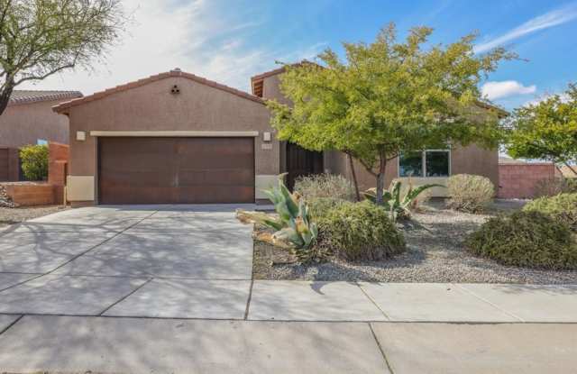 Madera Highlands 3 Bed 2 Bath Single Family Home w/ Mountain Views
