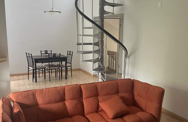 2131 Melrose Drive - C Unit C