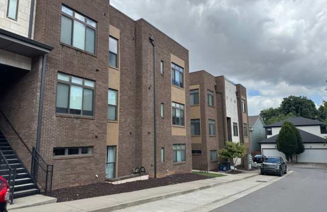 Great Studio in the Heart of Nashville