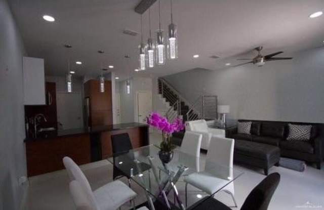 2210 E 1st Street unit: 12