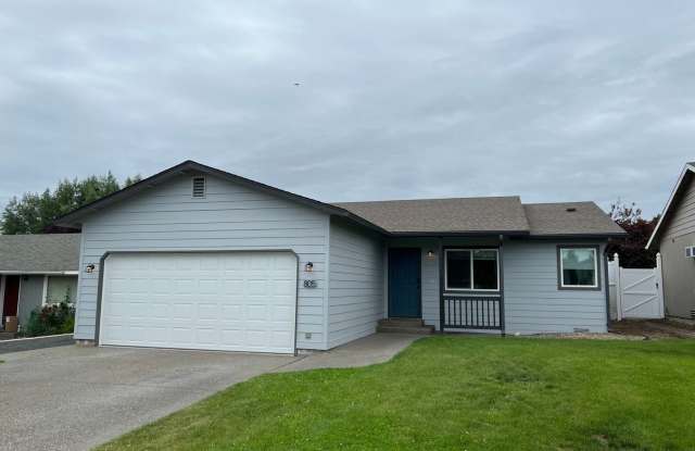 3 Bedroom Home - Newly Renovated!