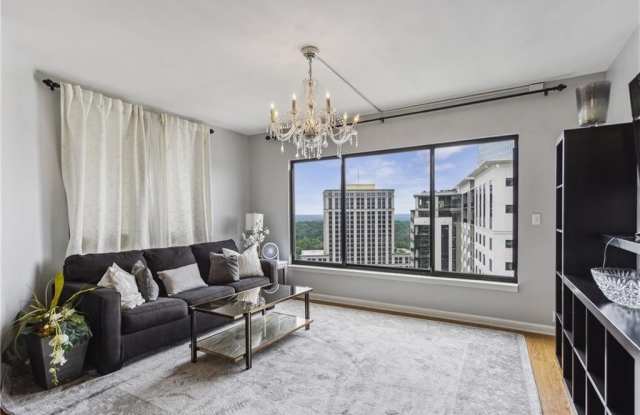 Photo of 3481 Lakeside Drive NE unit: 3004