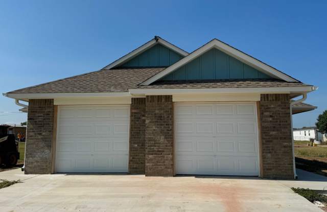 1418 SW Wisconsin- February FREE!