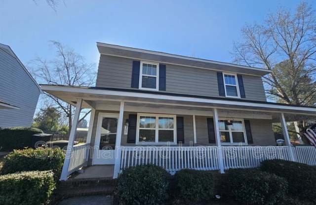 305 Lake Avenue