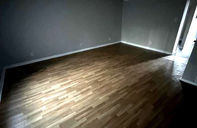 1958 Clinton Road - Apt B