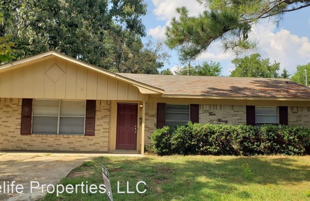 426 Lynbrook Blvd - 426 Lynbrook Boulevard, Shreveport, LA 71106