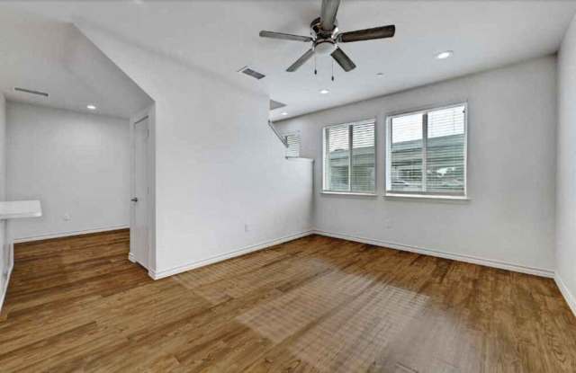 Towne Oaks Apartments