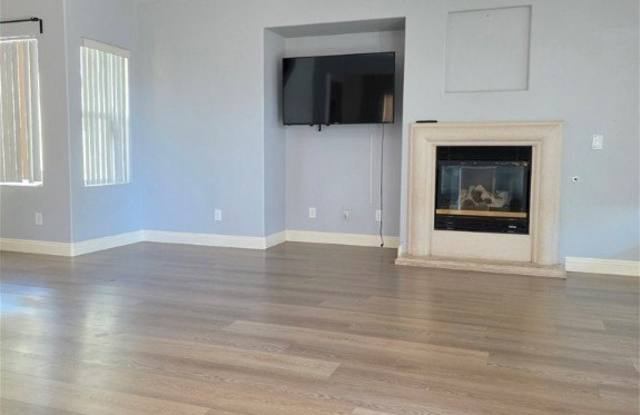 8160 Loma Del Ray Street