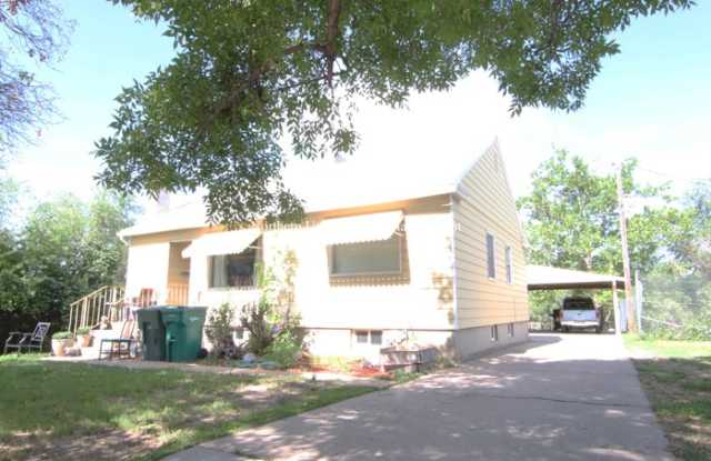 Photo of 3041 Monroe Blvd