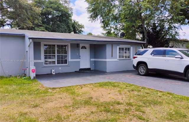 252 S Biscayne River Dr