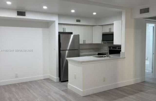 Photo of 10020 Winding Lake Rd