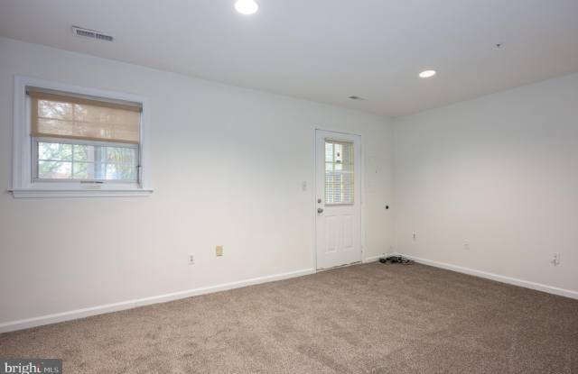 4406 LIEUTENANT LANSDALE Place