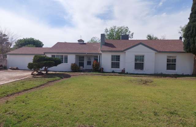 Photo of Beautiful RANCH HOME Rental