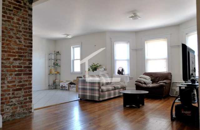 HOT BRIGHTON LISTING!!!!