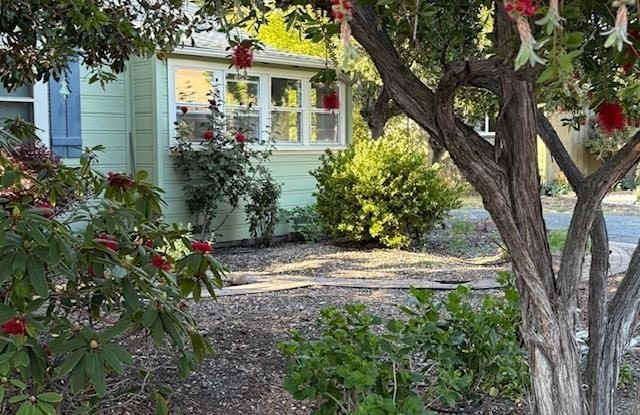 Photo of 2150 Whyte Park Ave