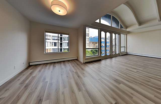 1521 Taylor