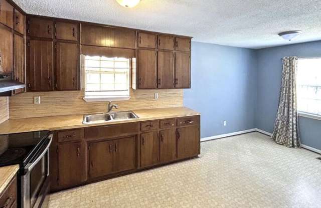 521 12th Street West