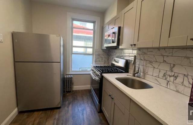 433 EAST 2 STREET