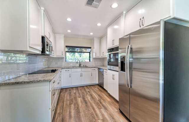 Photo of Spacious 4-Bedroom Home with Modern Amenities  Great Location