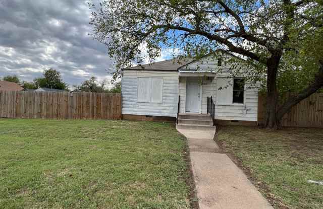 1601 NW Bell- AVAILABLE NOW!