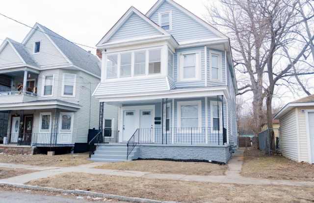 418 3rd Street