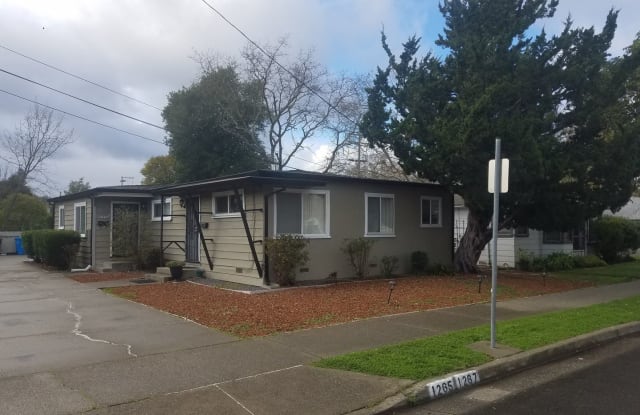 1267 Humboldt St. - 1267 Humboldt Street, Santa Rosa, CA 95404