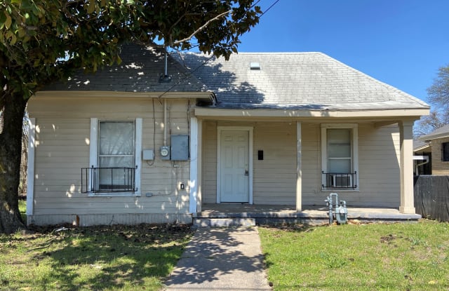 1206 Chestnut St - 1206 Chestnut Street, Waco, TX 76704