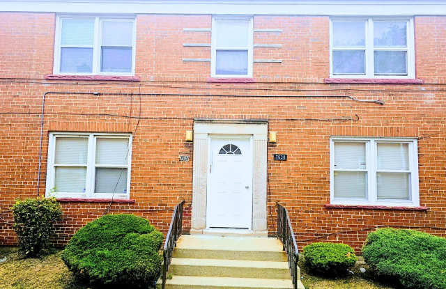 Photo of 7632 S JEFFERY Boulevard unit: 1