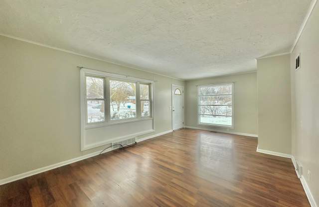 Photo of 833 Westmoreland - 3 Bed/1 Bath Home Near WMU