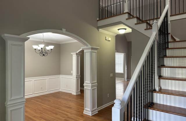 8762 Mckenzie Farm Drive