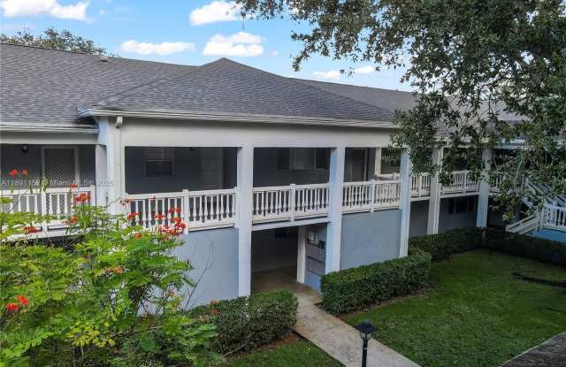 Photo of 7554 Stirling Rd