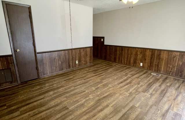 2309 South Norwood Avenue - B