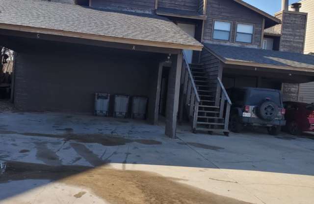 4036 NW Ozmun Unit D