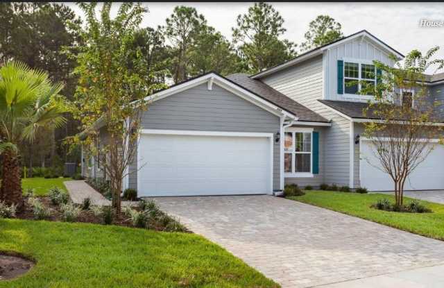 669 COCONUT PALM Parkway