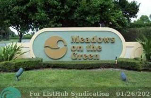 201 Meadows Cir - 201 Meadows Circle, Boynton Beach, FL 33436