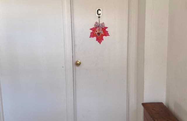 105 W BROADWAY unit: B