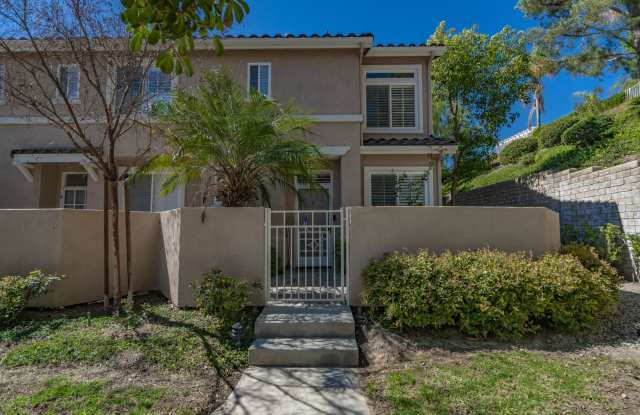 Beautiful 3-Bedroom Corner-Lot Condo in the Palisades of Stevenson Ranch!